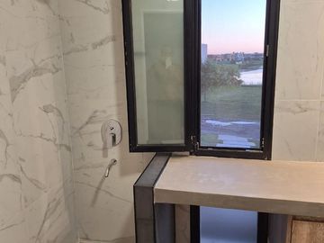 Casa en venta - 3 Dormitorios 3 Baños - Cochera - 1019,15Mts2 - Escobar
