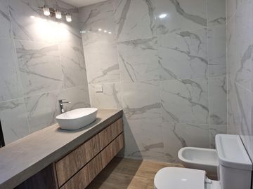 Casa en venta - 3 Dormitorios 3 Baños - Cochera - 1019,15Mts2 - Escobar