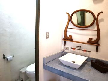 CASA EN VENTA AMUEBLADA - LA ERMITA , CENTRO, MÉRIDA