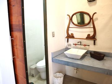 CASA EN VENTA AMUEBLADA - LA ERMITA , CENTRO, MÉRIDA