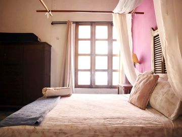 CASA EN VENTA AMUEBLADA - LA ERMITA , CENTRO, MÉRIDA