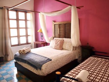 CASA EN VENTA AMUEBLADA - LA ERMITA , CENTRO, MÉRIDA