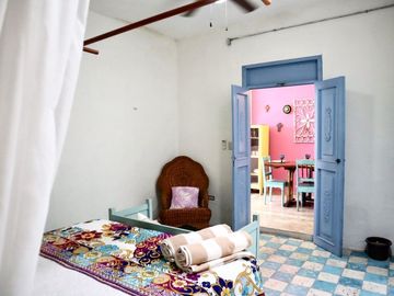 CASA EN VENTA AMUEBLADA - LA ERMITA , CENTRO, MÉRIDA