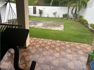 VENDO HERMOSA CASA URBANIZACION BRISAS DEL GOLF
