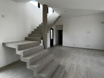 Casa en alquiler en Loma Verde