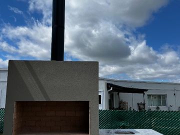 Casa en alquiler en Loma Verde