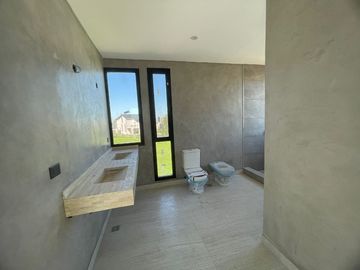 Casa en alquiler en Loma Verde