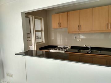 VENTA DEPTO 2 AMB CON COCHERA, SARANDI