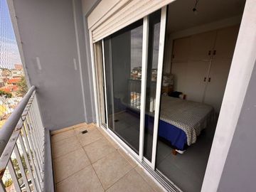 VENTA DEPTO 2 AMB CON COCHERA, SARANDI