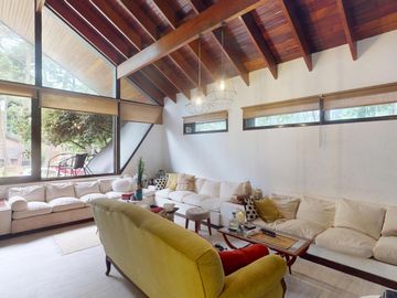 Venta - Casa de 7 ambientes en Pinamar - Grandioso Chalet en Zona Tridente