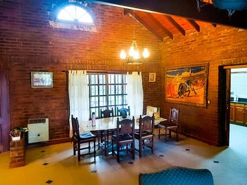 El Cazador Escobar - Casa Kennedy al 1900 -