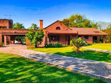 El Cazador Escobar - Casa Kennedy al 1900 -