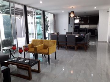 VENTA o RENTA CASA EN LEÓN, CAÑADA DEL REFUGIO SUR