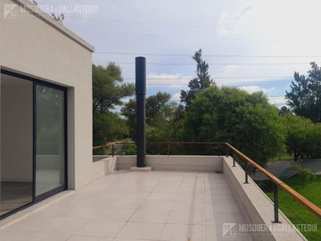 CON RENTA - Excelente propiedad en Santa Catalina