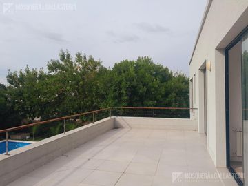 CON RENTA - Excelente propiedad en Santa Catalina