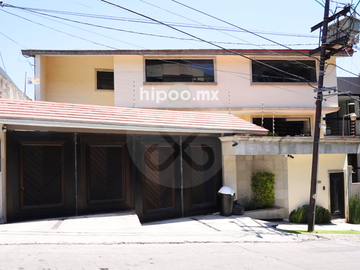 Casa en venta en Lomas de Tecamachalco