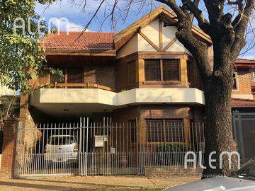 Casa en venta en Banfield, Lomas de Zamora