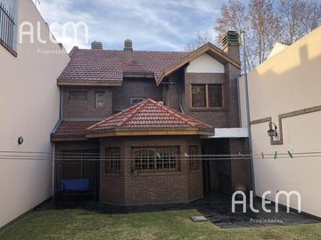Casa en venta en Banfield, Lomas de Zamora