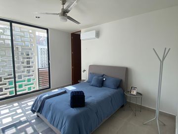 TOWNHOUSE EN VENTA, EXCELENTE UBICACIÓN ZONA NORTE, CHOLUL