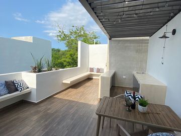 TOWNHOUSE EN VENTA, EXCELENTE UBICACIÓN ZONA NORTE, CHOLUL