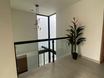 TOWNHOUSE EN VENTA, EXCELENTE UBICACIÓN ZONA NORTE, CHOLUL