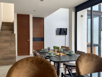 TOWNHOUSE EN VENTA, EXCELENTE UBICACIÓN ZONA NORTE, CHOLUL