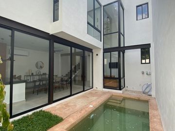 TOWNHOUSE EN VENTA, EXCELENTE UBICACIÓN ZONA NORTE, CHOLUL