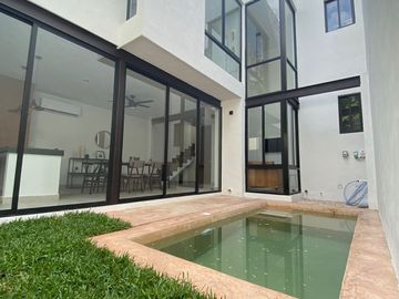 TOWNHOUSE EN VENTA, EXCELENTE UBICACIÓN ZONA NORTE, CHOLUL