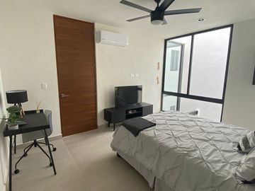 TOWNHOUSE EN VENTA, EXCELENTE UBICACIÓN ZONA NORTE, CHOLUL