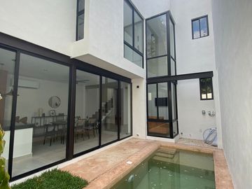 TOWNHOUSE EN VENTA, EXCELENTE UBICACIÓN ZONA NORTE, CHOLUL