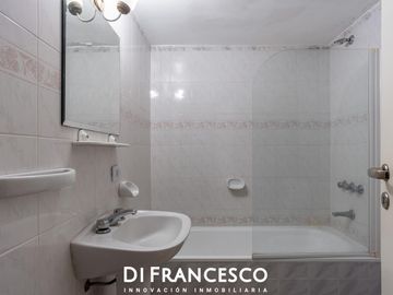 Venta - Casa de 7 ambientes A 200 MTS DEL MAR en CARILO - CHALET