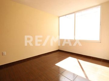 CASA EN VENTA EN TOLUCA, CAPULTITLAN (tres niveles) - (3)