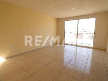 CASA EN VENTA EN TOLUCA, CAPULTITLAN (tres niveles) - (3)