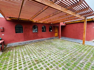 Hermosa y Remodelada Casa en Peñuelas