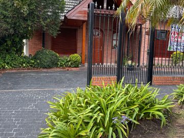 Casa - Aeropuerto de Ezeiza Ideal Hotel o Spa