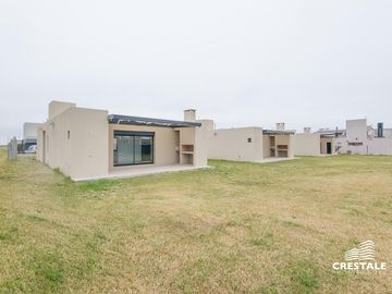 Venta casa 2 dormitorios Funes
