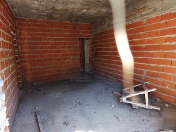 Edificio a terminar en Rioja entre Maipu y San Martin