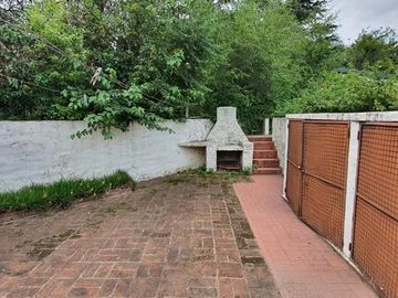 Se vende hermoso caserón + casa de casero en Villa Allende Golf! a pocas cuadras