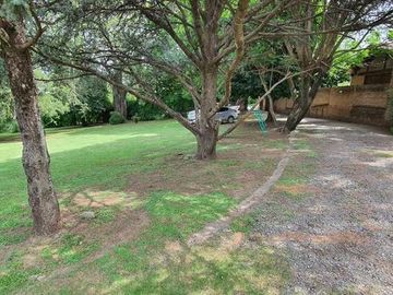 Se vende hermoso caserón + casa de casero en Villa Allende Golf! a pocas cuadras