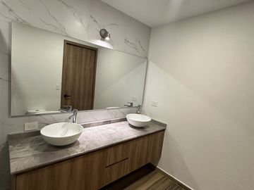 CASA EN VENTA MODERNA AMPLIOS ESPACIO LOMAS DE ANGELOPOLIS PARQUE NAYARIT