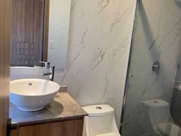 CASA EN VENTA MODERNA AMPLIOS ESPACIO LOMAS DE ANGELOPOLIS PARQUE NAYARIT