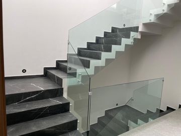 CASA EN VENTA MODERNA AMPLIOS ESPACIO LOMAS DE ANGELOPOLIS PARQUE NAYARIT