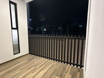 CASA EN VENTA MODERNA AMPLIOS ESPACIO LOMAS DE ANGELOPOLIS PARQUE NAYARIT
