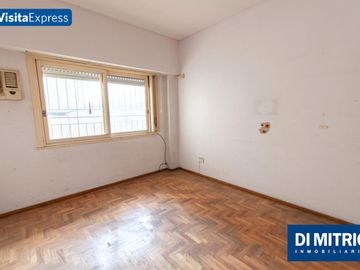 ¡4 Ambientes con Patio y Balcon para reciclarlo a tu gusto! Visitalo Express HOY mismo!