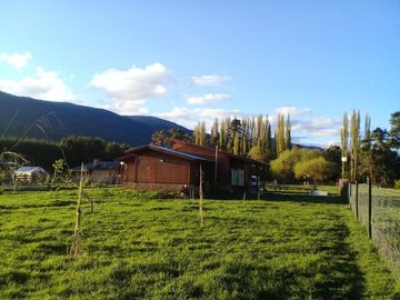 Casa 3 ambientes en Lago Puelo, frente al parque nacional