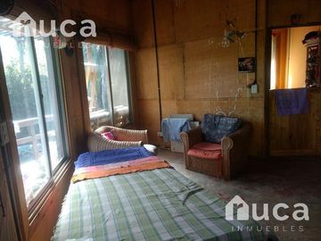 VENTA | CASA  Estilo Rustico, c/Jardin y Pileta   2 Cabañas | La Bota