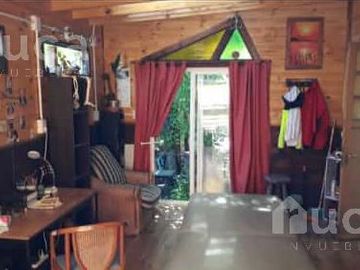 VENTA | CASA  Estilo Rustico, c/Jardin y Pileta   2 Cabañas | La Bota