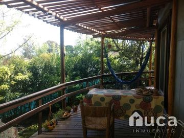 VENTA | CASA  Estilo Rustico, c/Jardin y Pileta   2 Cabañas | La Bota