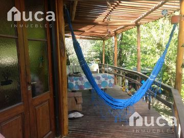 VENTA | CASA  Estilo Rustico, c/Jardin y Pileta   2 Cabañas | La Bota