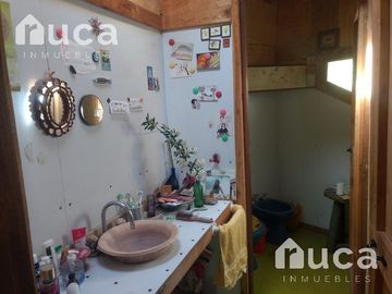 VENTA | CASA  Estilo Rustico, c/Jardin y Pileta   2 Cabañas | La Bota